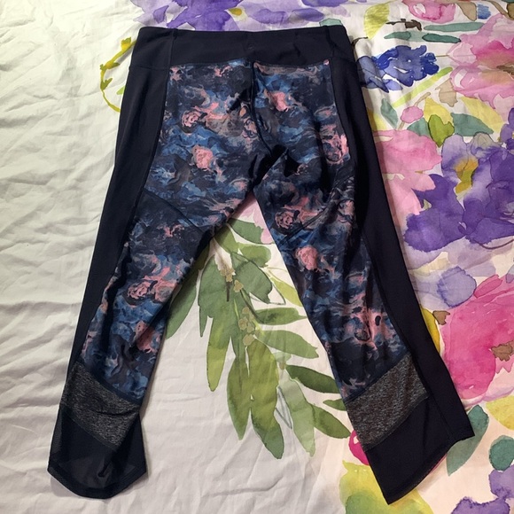 Lululemon If You're Lucky Crop *Full-On Luxtreme - Picture 4 of 7